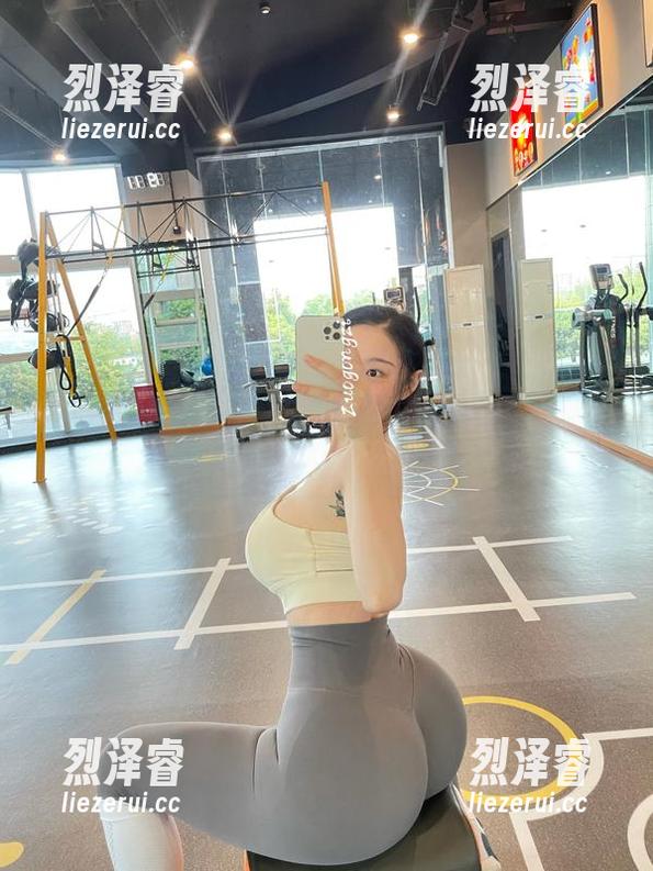 微密圈 - 护士身份的左公子666，美图更新让人想多了