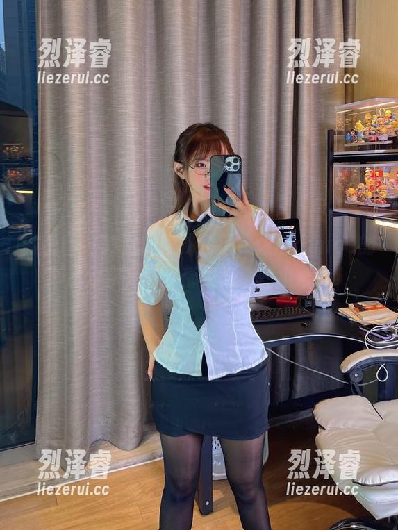 微密圈 - 教室的隐秘角落，张思允nice的高清分享，满满都是好奇和小心动！
