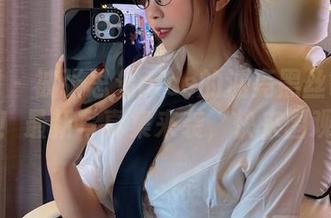 微密圈 – 被张思允nice的油亮黑丝制服撩到！最新写真集来袭，快来围观！