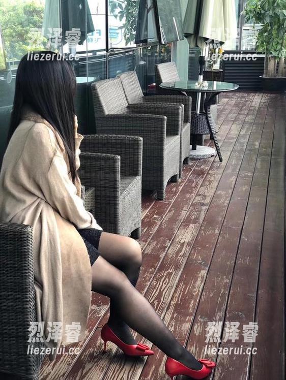 微密圈 - 神秘图集：无敌哒小姨妈的微信朋友圈资源，精彩不止一面！