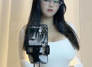 微密圈 – 是可馨耶的姐姐合集：在画面中漫游，你绝对想不到