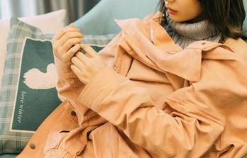 果团网 – 居家写真：龚玥菲的姿势总是显得那么自在，就是我也想学！