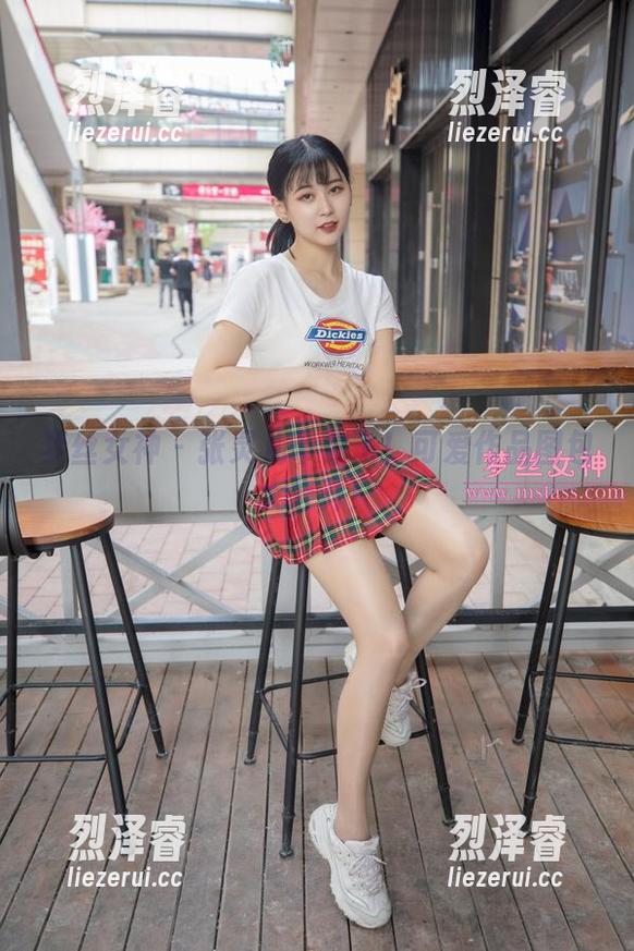 梦丝女神 - 张灵儿带你飞！可爱作品图包大公开！