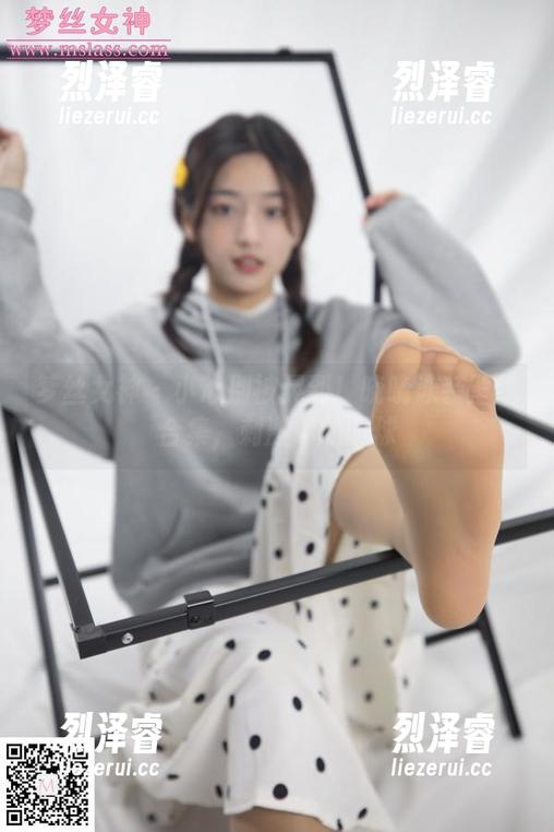 梦丝女神 - 小心别被晃到！晓晓泳装壁纸合集，刺激你的眼球