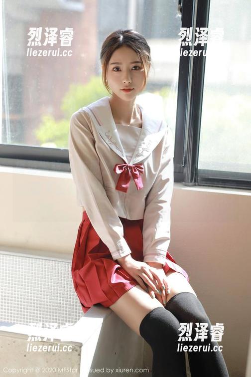 模范学院-Jennanni_Jen 模范学院 - 有那么一瞬间,Jennanni_Jen的死库水定制图集吸引了我所有的注意力!