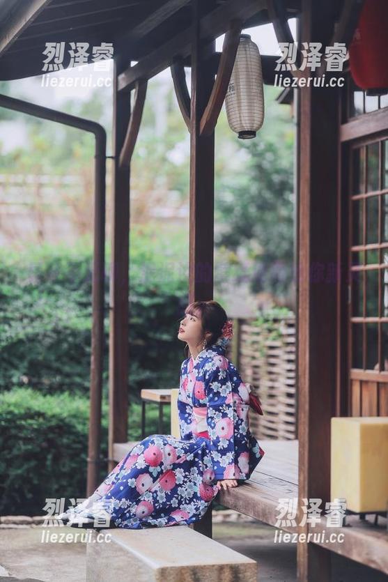 居家不无聊，泥泥汝的壁纸原图给你新灵感。