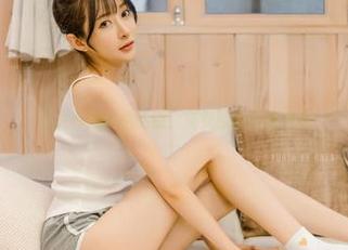 王羽杉的私拍之旅：兔女郎的轻盈瞬间