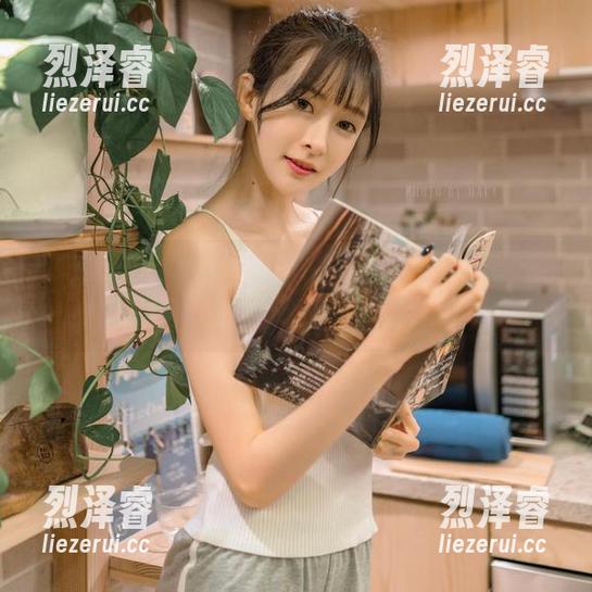 王羽杉JK樱花合集：美得让人失语，你还不下载么？