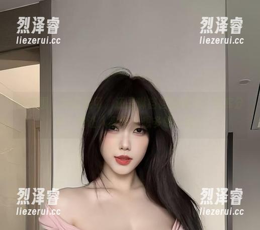 微密圈 - 她是妮可，还是琳铛铛的秘书？图库分享，真让人忍不住想多瞧一眼。