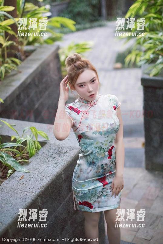 秀人网 - 在天台上，放飞想象——KOKO可可的图库作品日常
