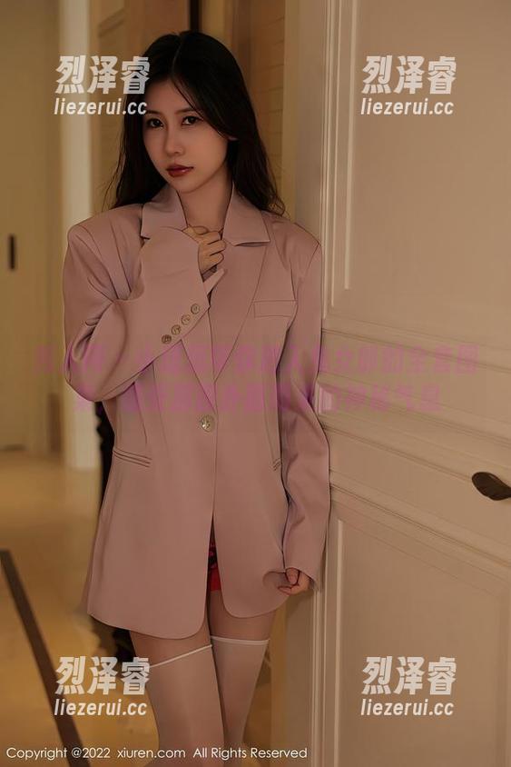秀人网 - 小逗逗带你进入兔女郎的全套图集，感受那股扑面而来的神秘气息