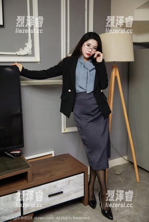 秀人网 - 双马尾杏子Yada、这套图让我想起了那些年追过的女孩，资源忍不住想分享。