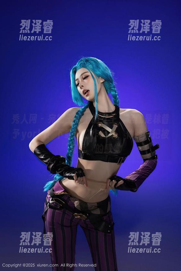 秀人网 - 宛如王座上的女王，这就是林昔予yorki！下载她的作品集，体验一把被‘宠爱’的感觉