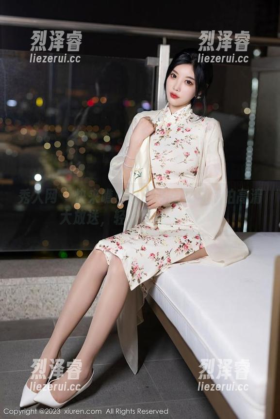 秀人网 - 快来瞧！瑶啊摇的瑶的自拍高清大放送，轻松下载不费力！
