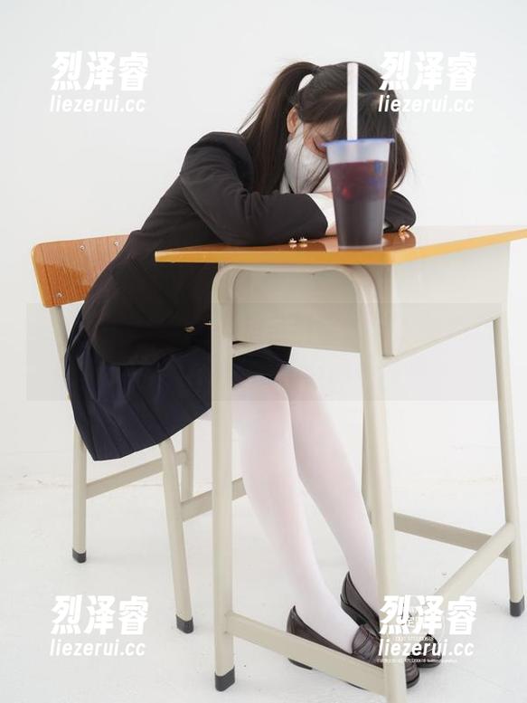 紧急企划 - 小恩的浴室日常：没想到洗澡能这么好玩儿！精彩图片合集