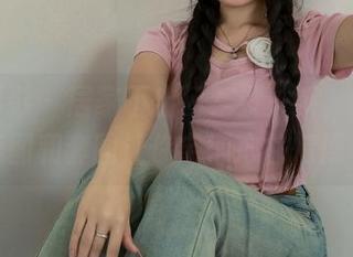 绮梦摄影 – 居家不出门？没关系，娅轩的美图和套图让你宅得心甘情愿～