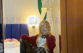 光影下的诱惑：芋圆侑子裤里丝的美图合集