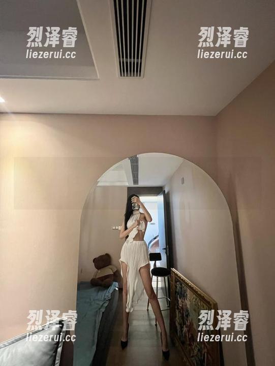 微密圈 - 内衣控们集合！葛征的网盘下载已上线，别让它风吹走了！