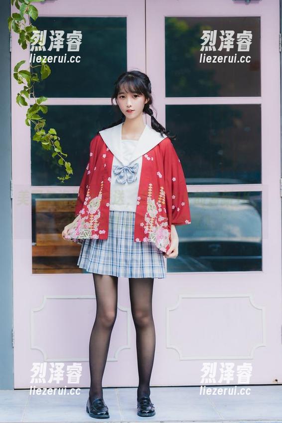 美图与资源大派送，西瓜少女的清新JK，谁能抵挡这样的诱惑呢？