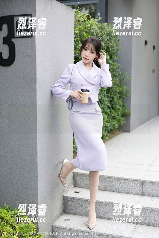 语画界 - 你见过徐莉芝的全套礼服吗？快来下载，惊艳程度超乎想象！