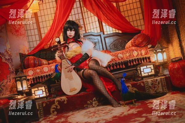 关于贞子蜜桃和她的尾张居家：碧蓝航线的幽默更新，快来看看她如何撩人？