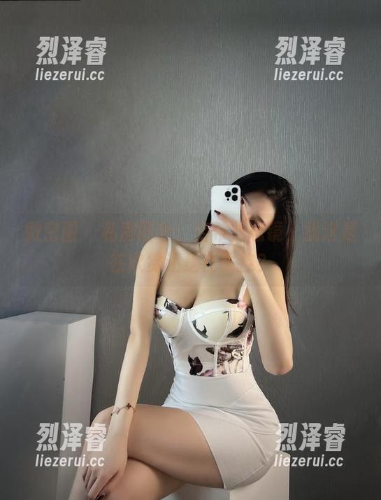微密圈 - 私房图包：金希儿怼镜，我这是在欣赏还是在失控？