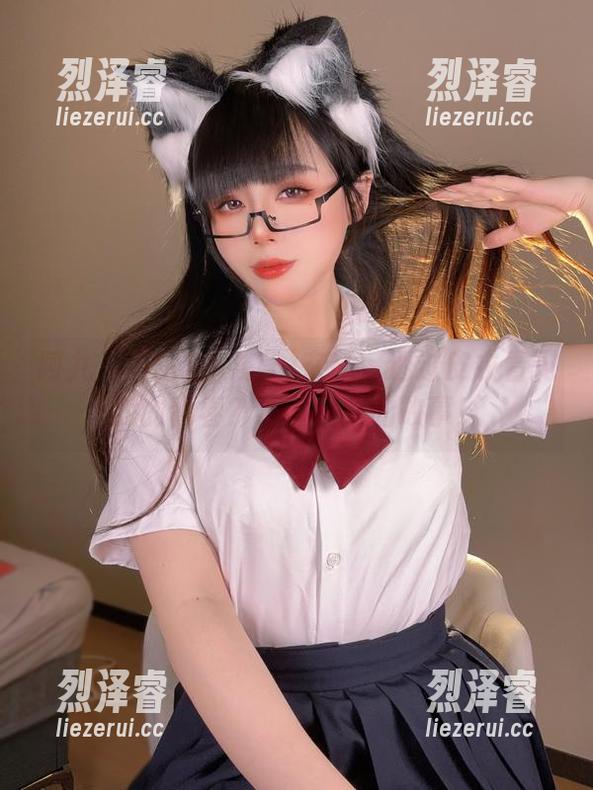 阿九从不咕咕(九言)在线：透过皮衣看见我的青春？不，是我的故事！