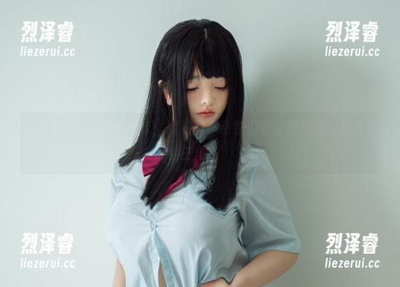 阿寨寨ninja最新图库：姐姐和小动物们的亲密对视，谁才是主角？
