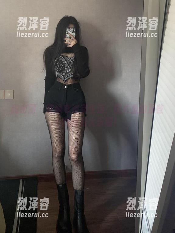 微密圈 - 陈佩奇浴室生活：图片里的那些小尴尬和大乐趣！