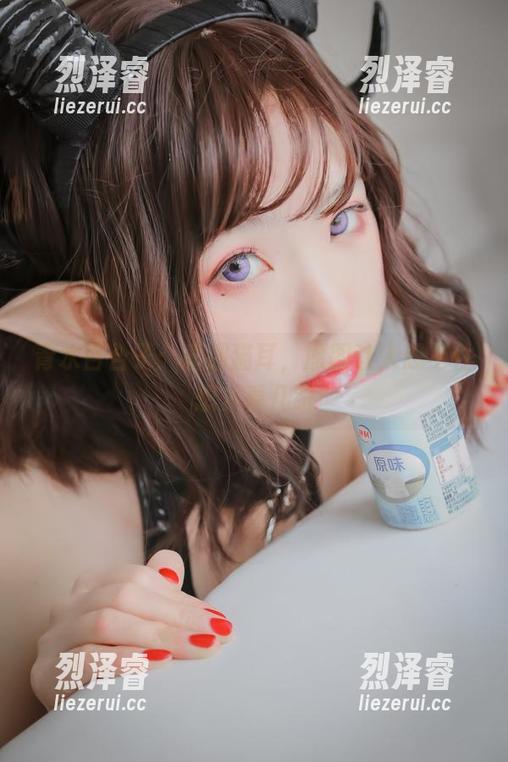 青水百合子：看那猫耳，原图让人忍不住想多看几眼