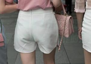 魔镜街拍 – 当销售主管遇上粉裙，婷婷用美图图集告诉你：工作的魅力！